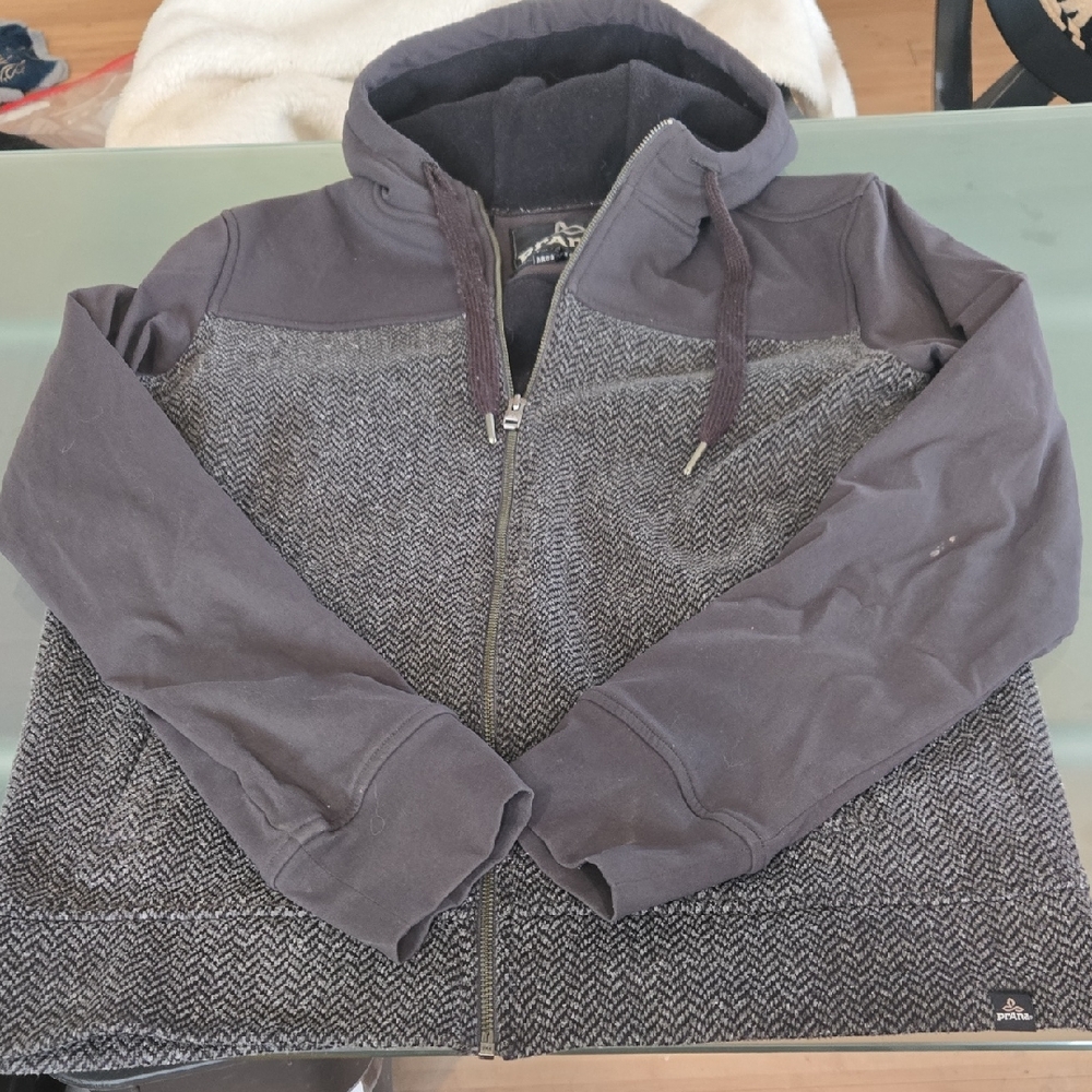 Prana Black Logo Patch Jacket Label - image 1